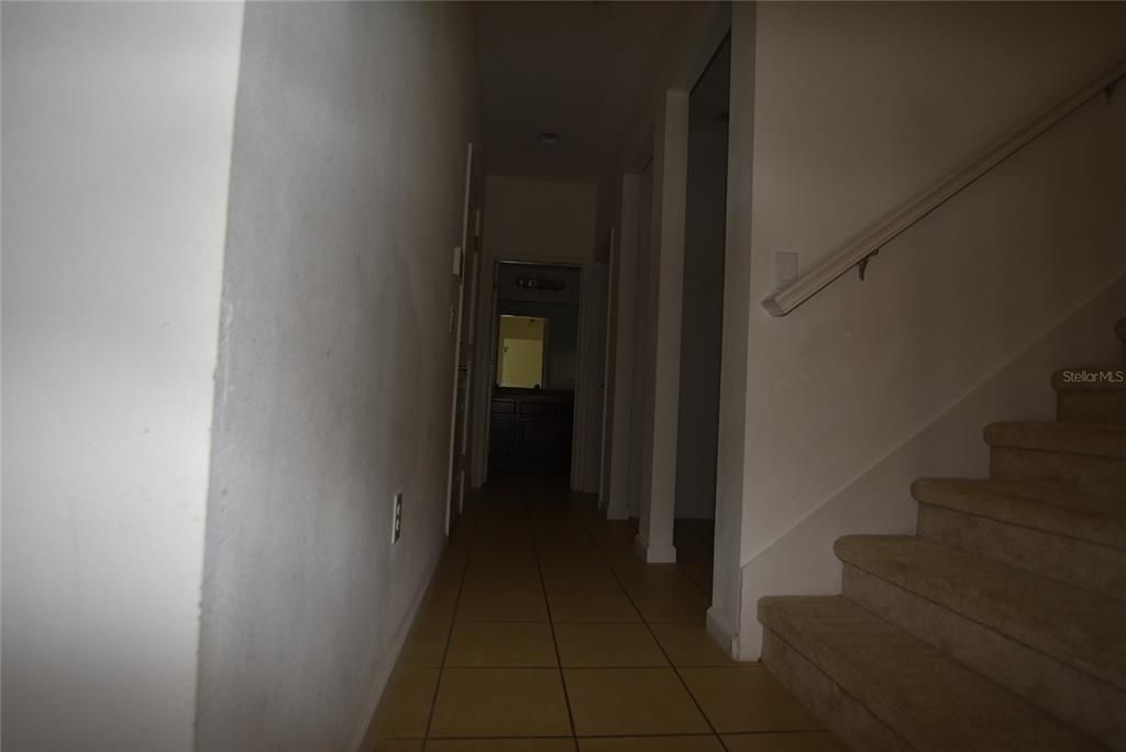 For Rent: $2,475 (4 beds, 2 baths, 2401 Square Feet)