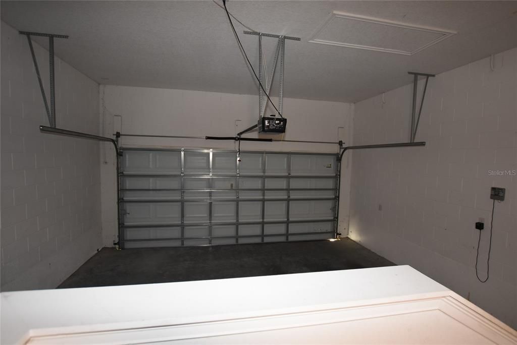 For Rent: $2,475 (4 beds, 2 baths, 2401 Square Feet)