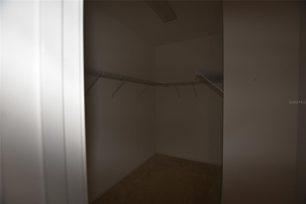 For Rent: $2,475 (4 beds, 2 baths, 2401 Square Feet)