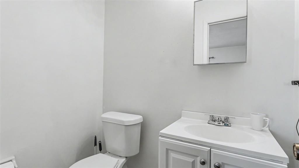 For Sale: $325,000 (4 beds, 0 baths, 1734 Square Feet)