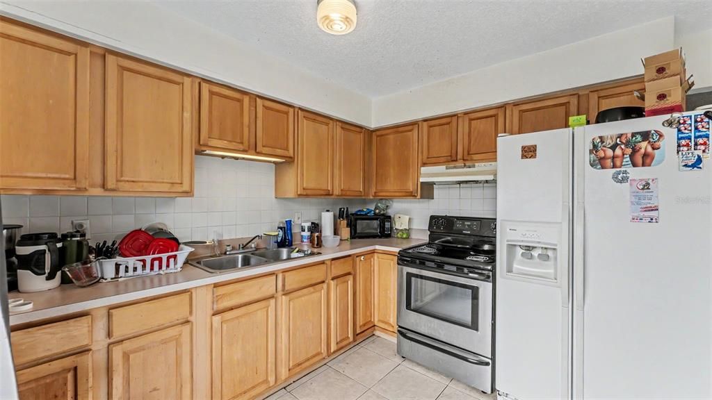 For Sale: $325,000 (4 beds, 0 baths, 1734 Square Feet)