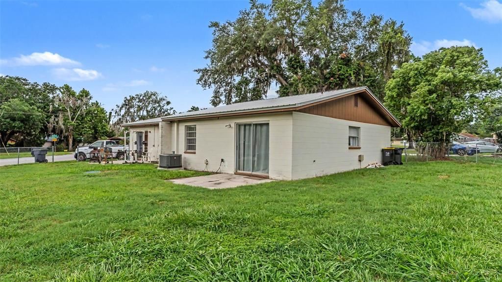For Sale: $325,000 (4 beds, 0 baths, 1734 Square Feet)