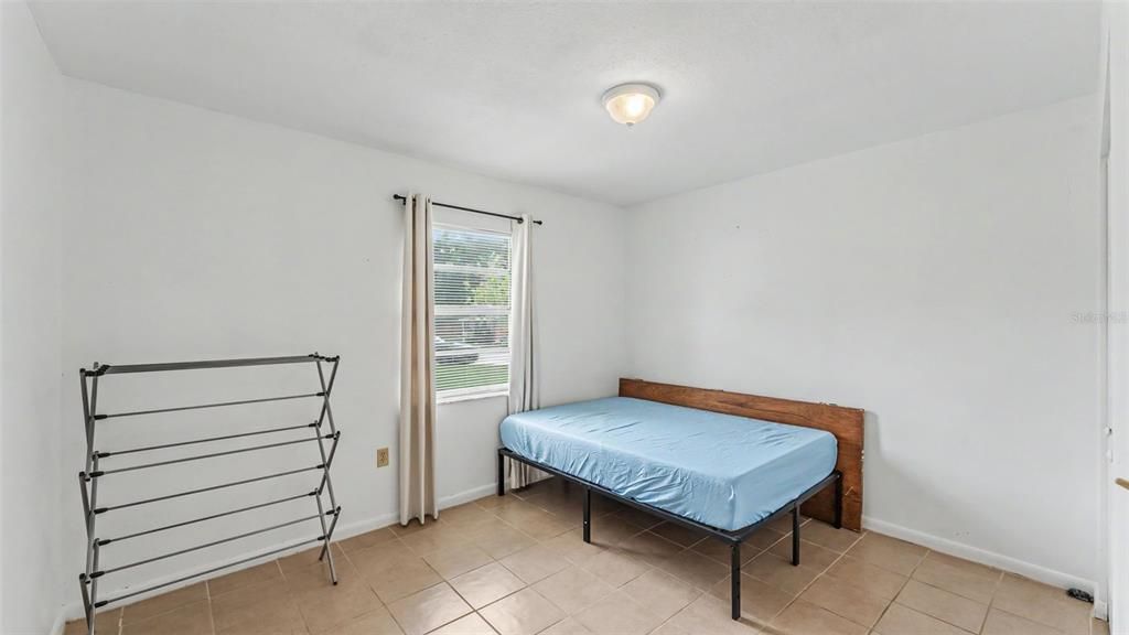 For Sale: $325,000 (4 beds, 0 baths, 1734 Square Feet)
