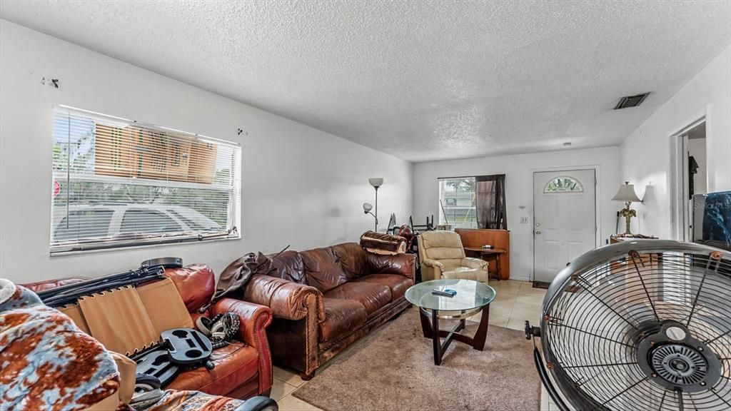 For Sale: $325,000 (4 beds, 0 baths, 1734 Square Feet)
