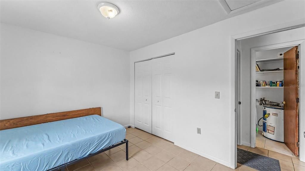 For Sale: $325,000 (4 beds, 0 baths, 1734 Square Feet)