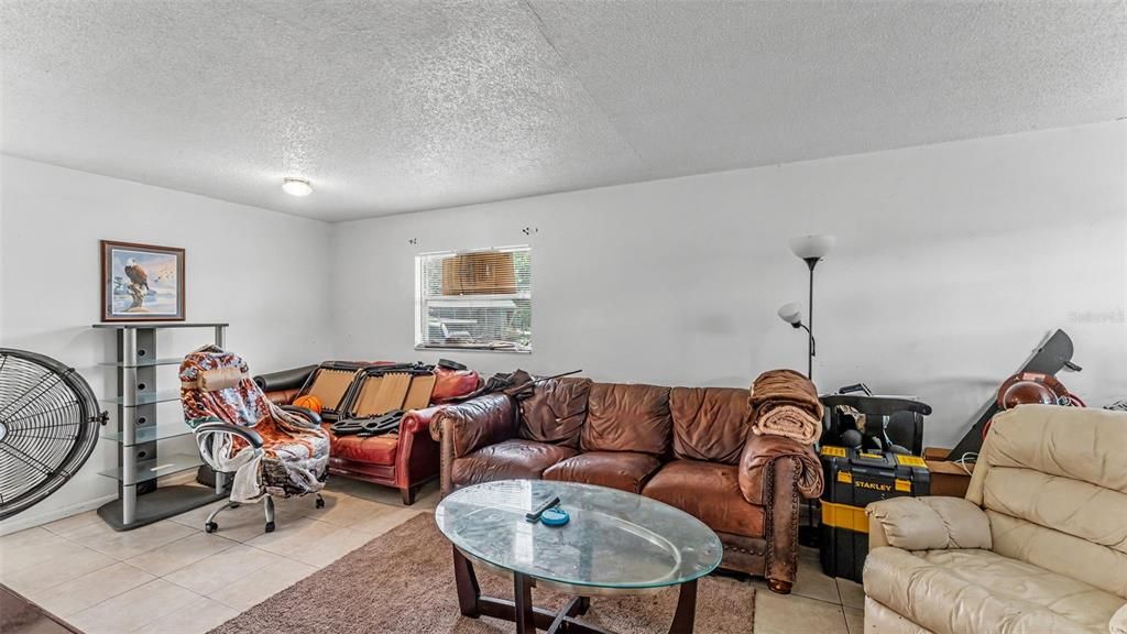 For Sale: $325,000 (4 beds, 0 baths, 1734 Square Feet)
