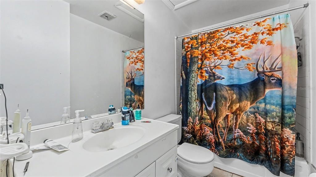 For Sale: $325,000 (4 beds, 0 baths, 1734 Square Feet)
