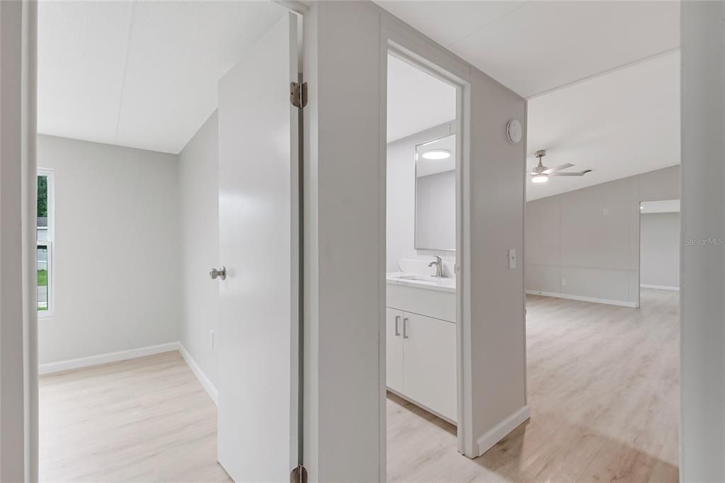 На продажу: $295,000 (3 спален, 2 ванн, 1296 Квадратных фут)