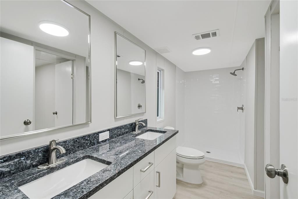 На продажу: $295,000 (3 спален, 2 ванн, 1296 Квадратных фут)