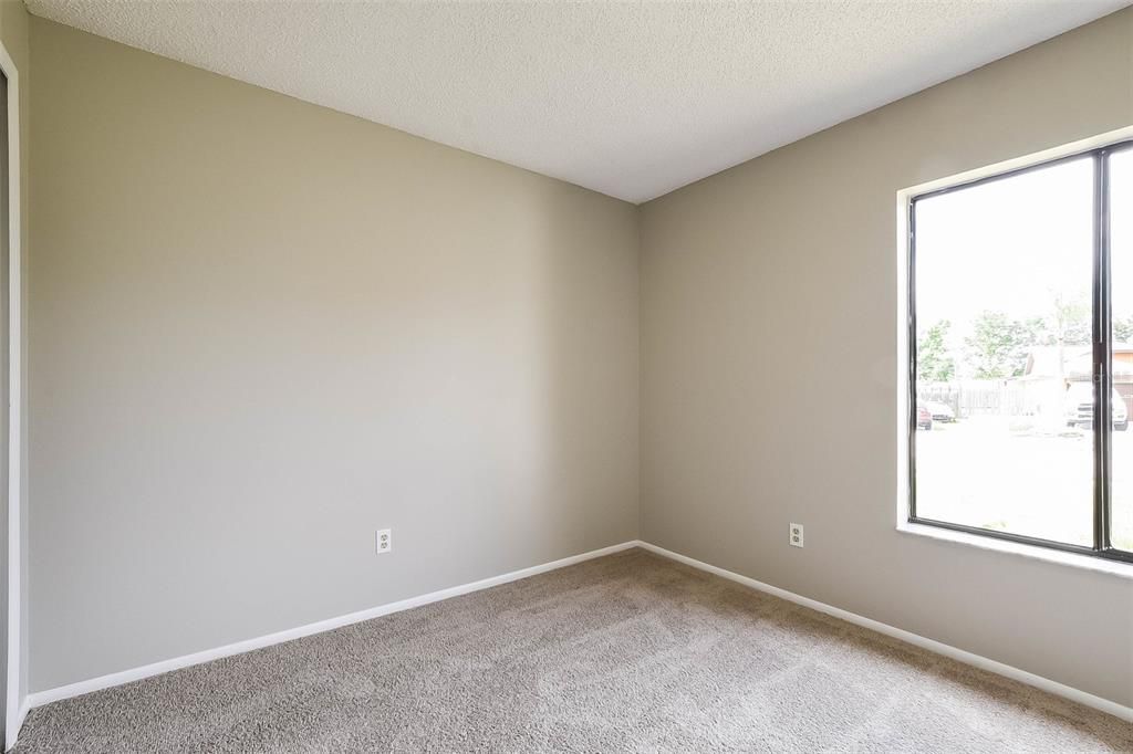 For Sale: $330,000 (3 beds, 2 baths, 1269 Square Feet)