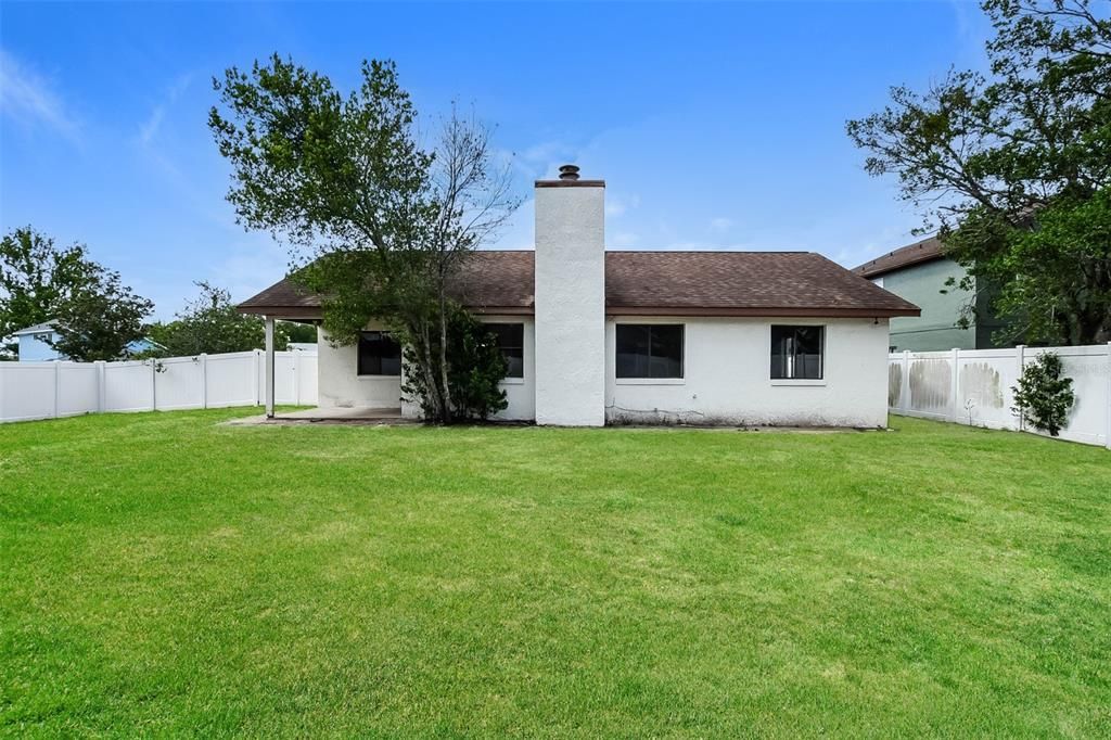 For Sale: $330,000 (3 beds, 2 baths, 1269 Square Feet)