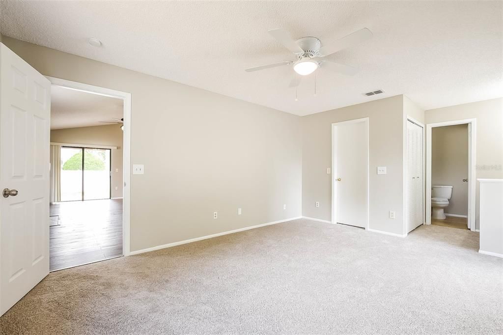 For Sale: $330,000 (3 beds, 2 baths, 1269 Square Feet)