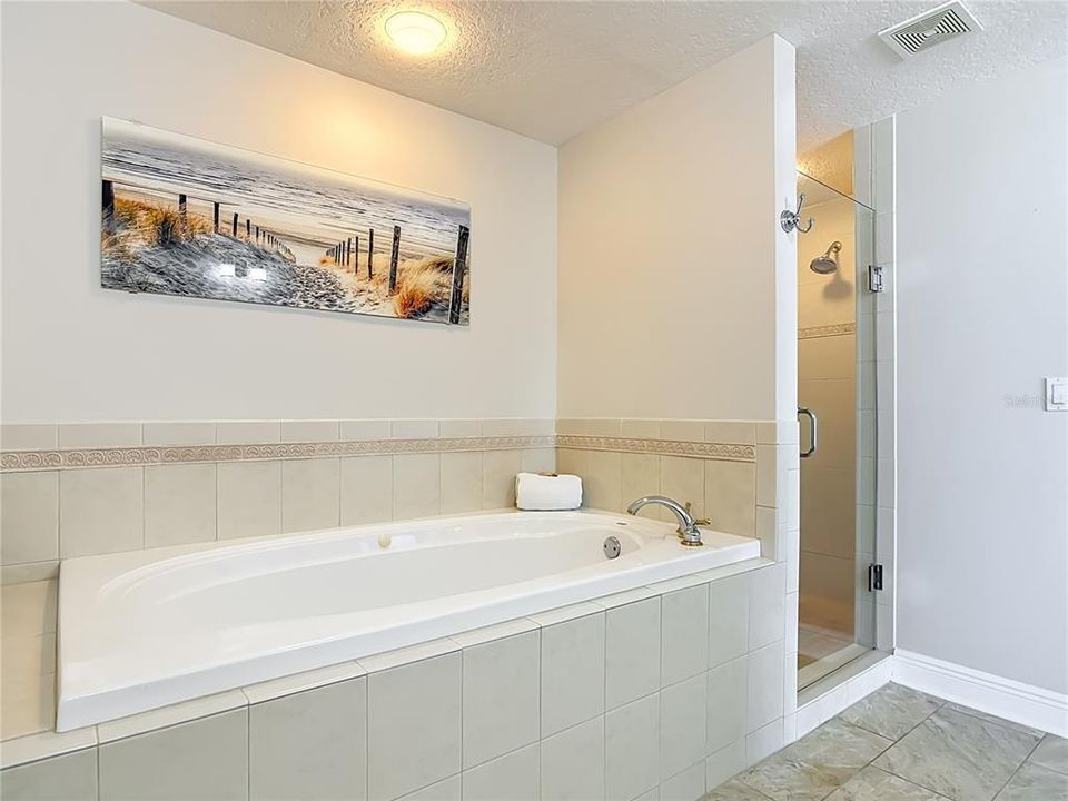 На продажу: $579,900 (3 спален, 2 ванн, 1706 Квадратных фут)