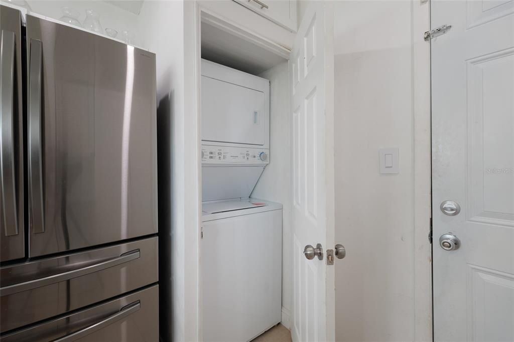For Rent: $2,700 (3 beds, 1 baths, 1075 Square Feet)