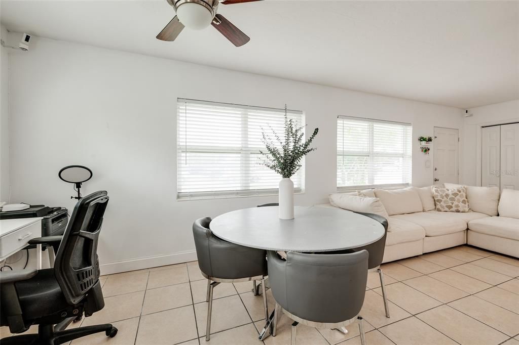 For Rent: $2,700 (3 beds, 1 baths, 1075 Square Feet)