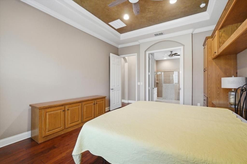 Activo con contrato: $499,000 (3 camas, 2 baños, 2259 Pies cuadrados)