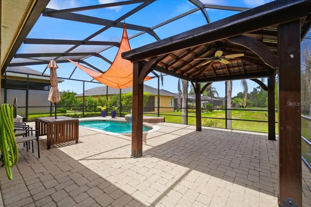 Activo con contrato: $499,000 (3 camas, 2 baños, 2259 Pies cuadrados)