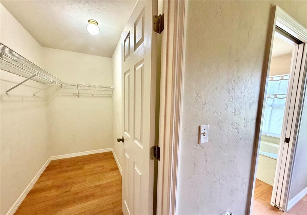 For Sale: $299,900 (3 beds, 2 baths, 1785 Square Feet)