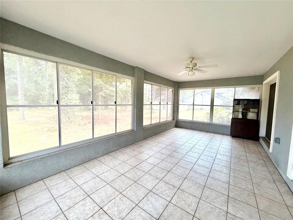 For Sale: $299,900 (3 beds, 2 baths, 1785 Square Feet)