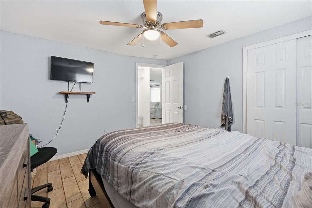 For Sale: $299,000 (3 beds, 2 baths, 1547 Square Feet)