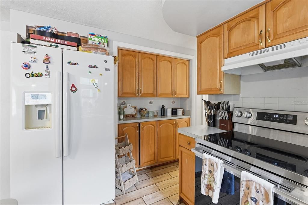 For Sale: $299,000 (3 beds, 2 baths, 1547 Square Feet)