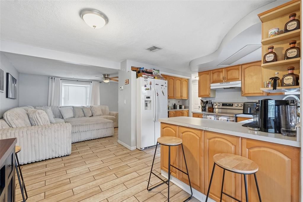 For Sale: $299,000 (3 beds, 2 baths, 1547 Square Feet)