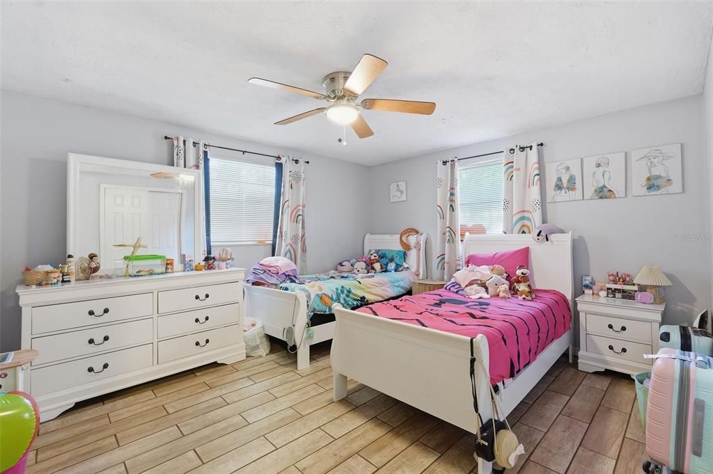 For Sale: $299,000 (3 beds, 2 baths, 1547 Square Feet)