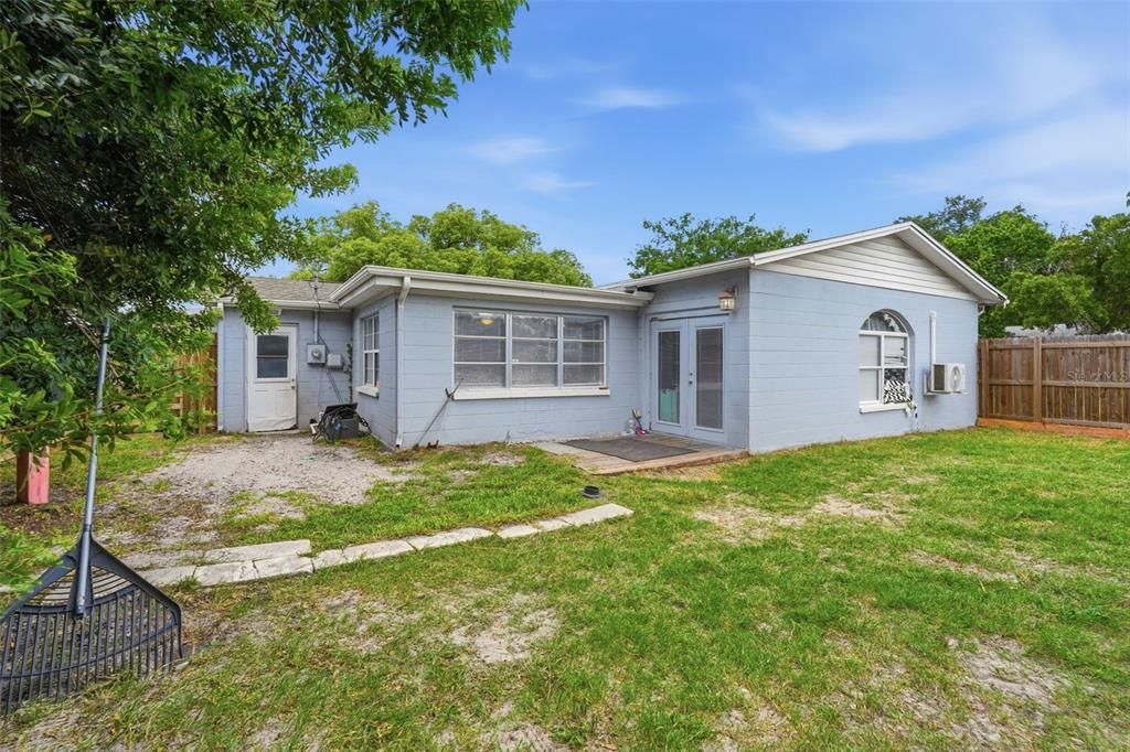 For Sale: $299,000 (3 beds, 2 baths, 1547 Square Feet)