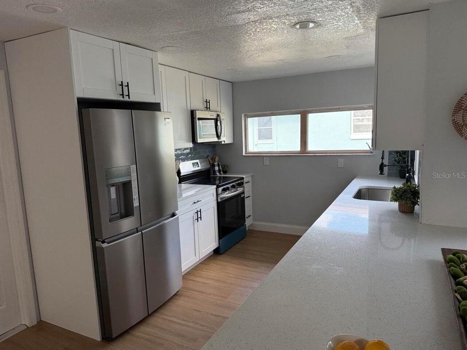 For Sale: $349,900 (3 beds, 2 baths, 1414 Square Feet)