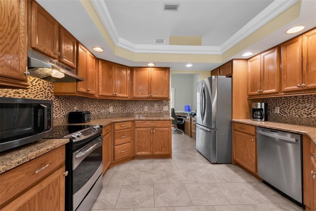 For Sale: $499,900 (3 beds, 2 baths, 1982 Square Feet)