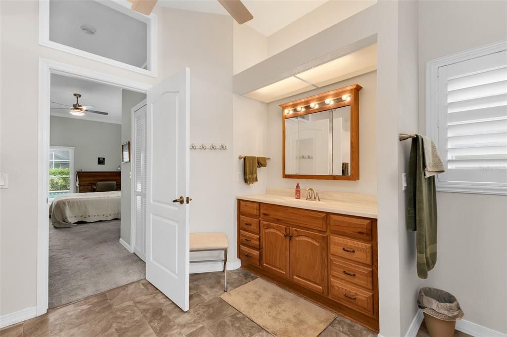 For Sale: $499,900 (3 beds, 2 baths, 1982 Square Feet)