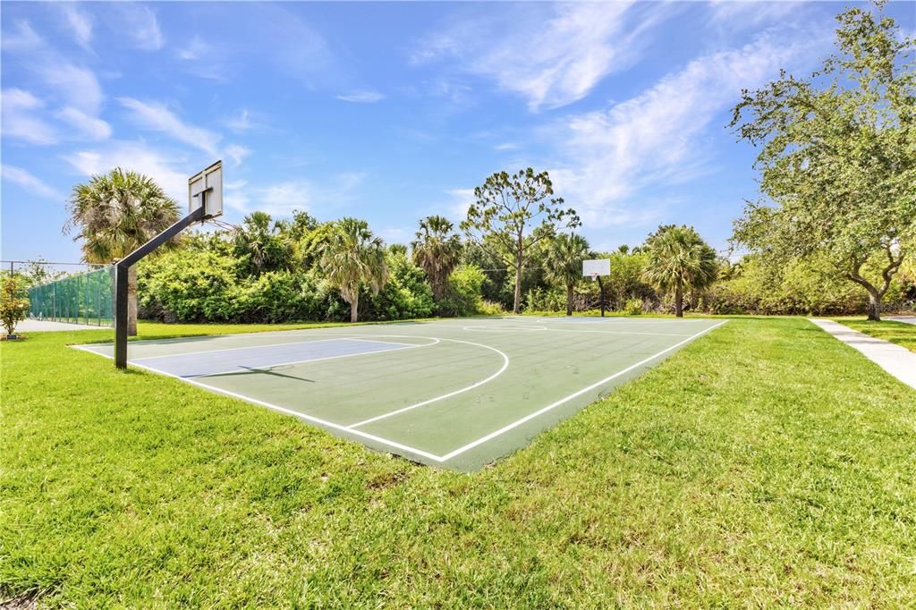 For Sale: $499,900 (3 beds, 2 baths, 1982 Square Feet)