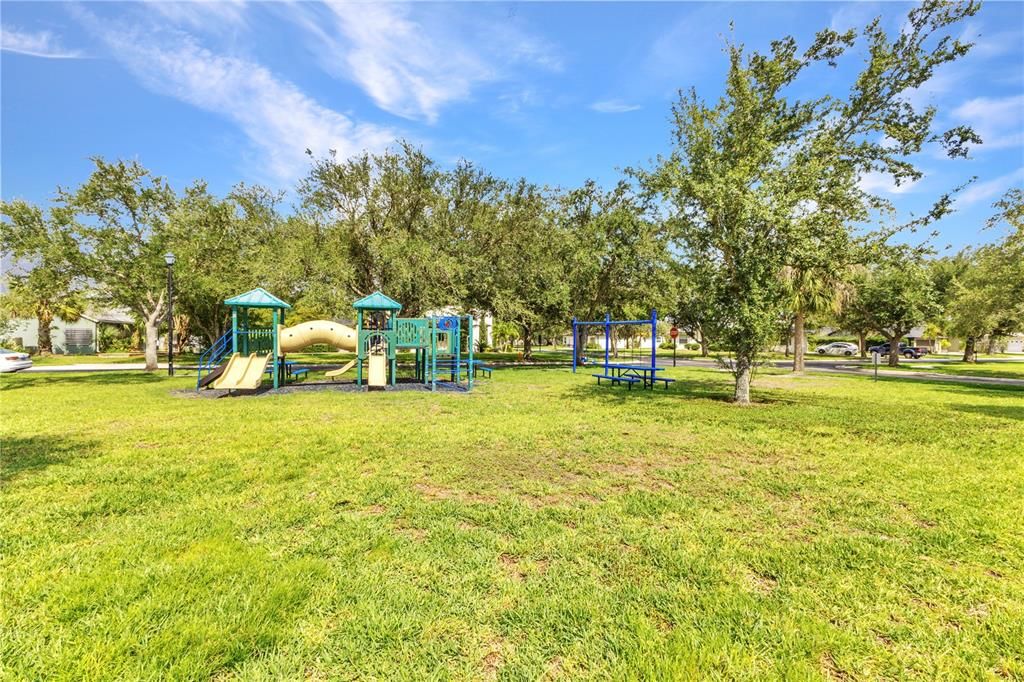 For Sale: $499,900 (3 beds, 2 baths, 1982 Square Feet)