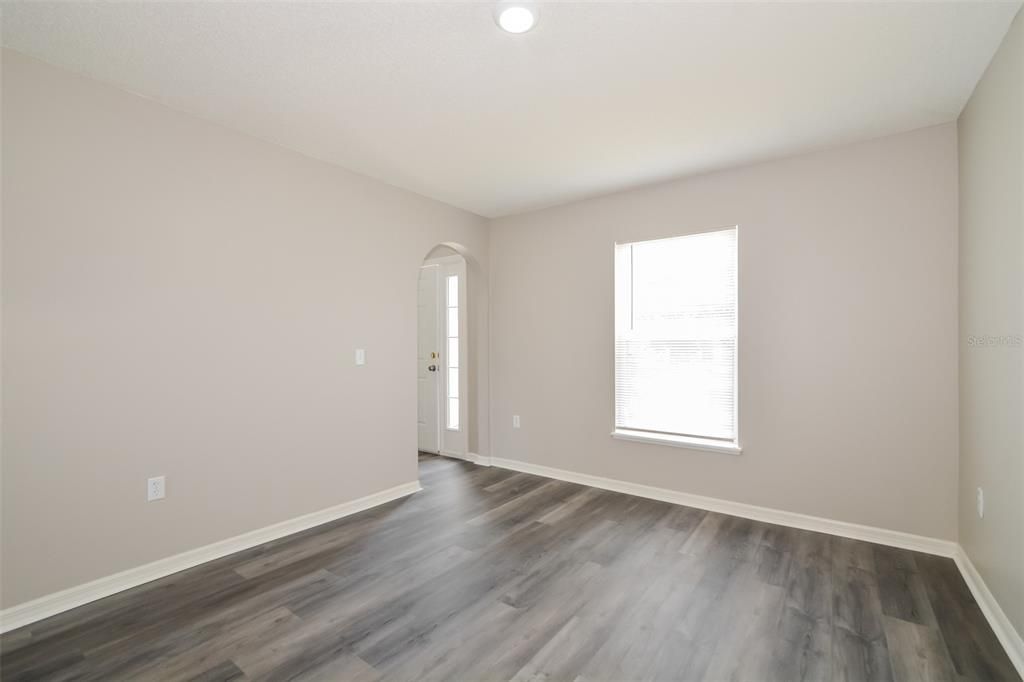 For Sale: $399,900 (4 beds, 2 baths, 2200 Square Feet)