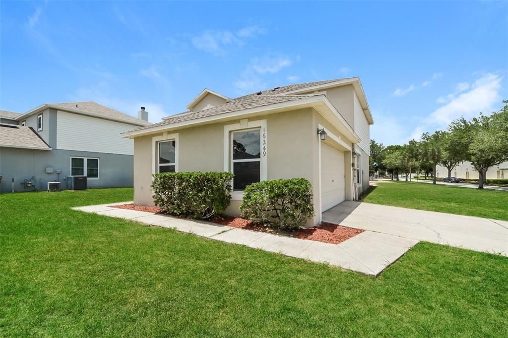 For Sale: $399,900 (4 beds, 2 baths, 2200 Square Feet)
