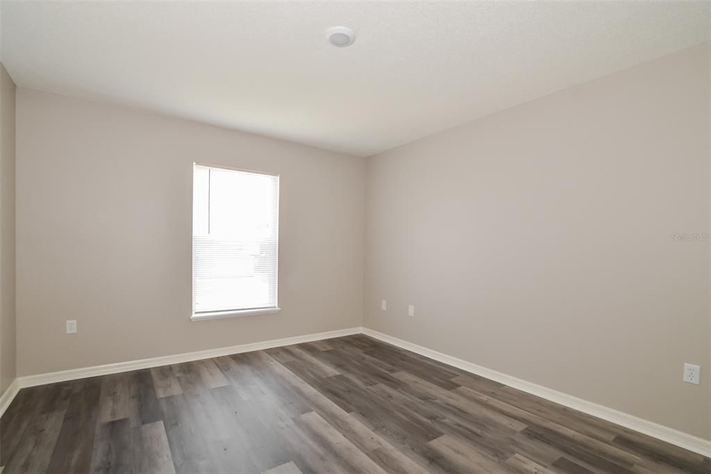 For Sale: $399,900 (4 beds, 2 baths, 2200 Square Feet)