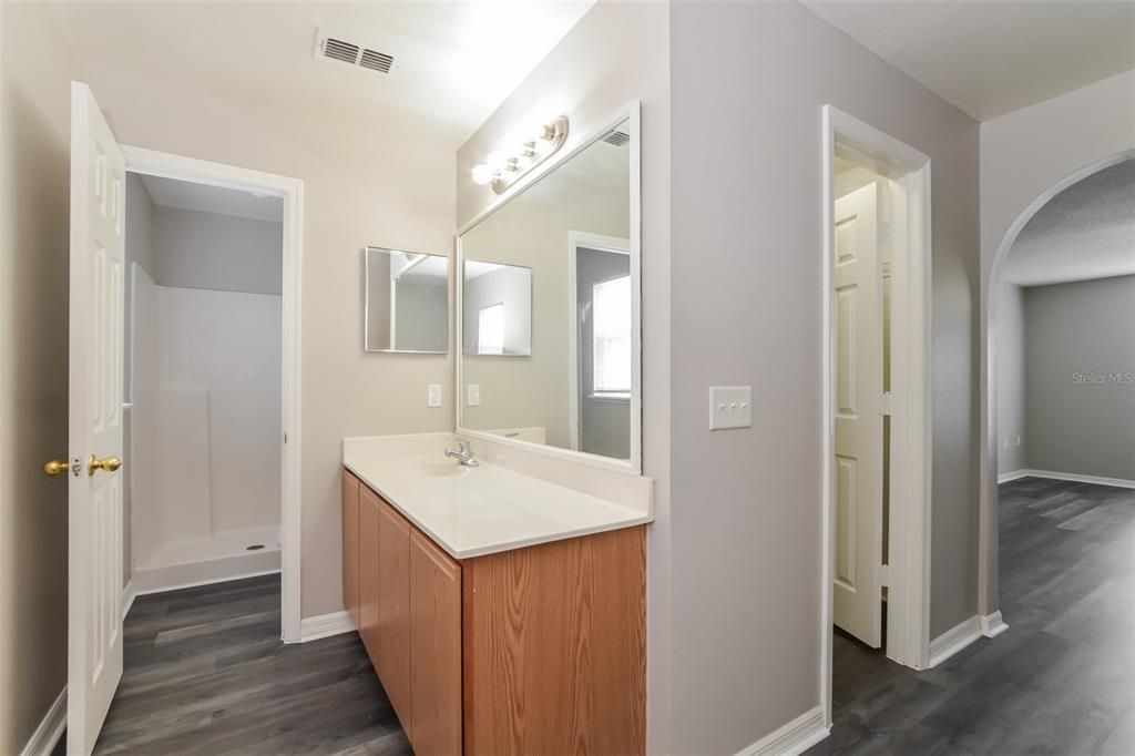 For Sale: $399,900 (4 beds, 2 baths, 2200 Square Feet)