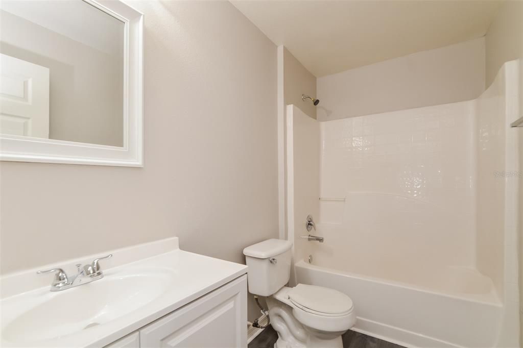 For Sale: $399,900 (4 beds, 2 baths, 2200 Square Feet)