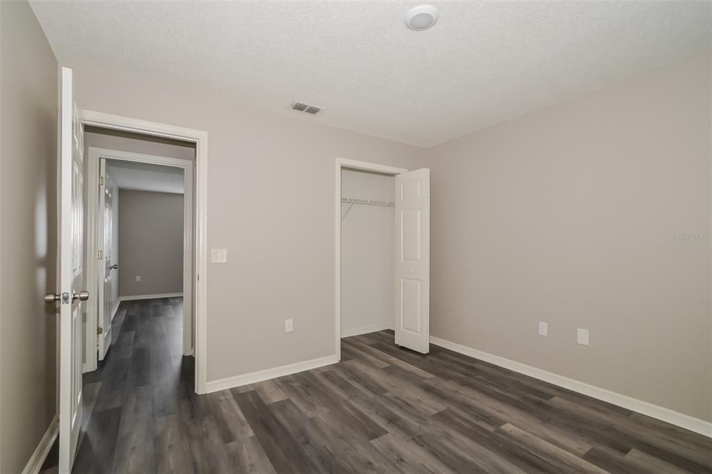 For Sale: $399,900 (4 beds, 2 baths, 2200 Square Feet)