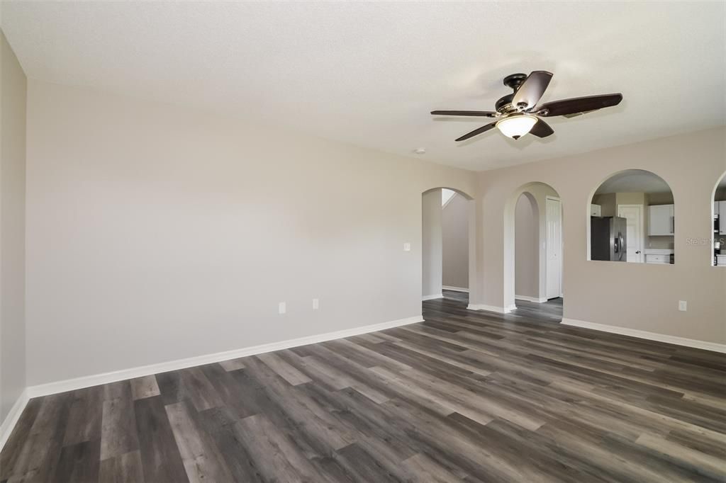 For Sale: $399,900 (4 beds, 2 baths, 2200 Square Feet)