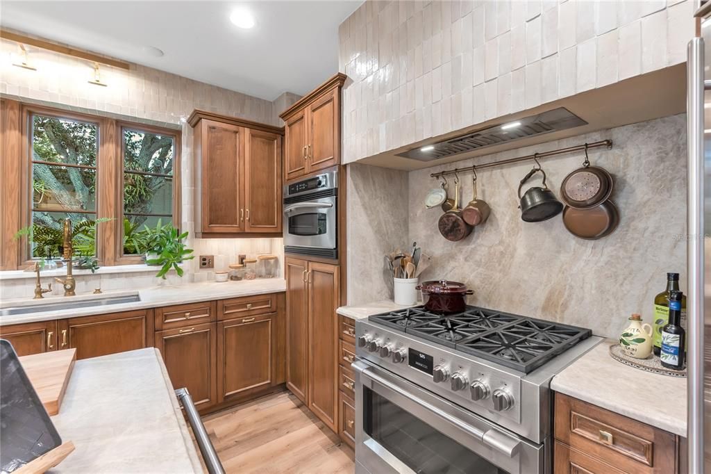 For Sale: $1,799,500 (4 beds, 3 baths, 2330 Square Feet)