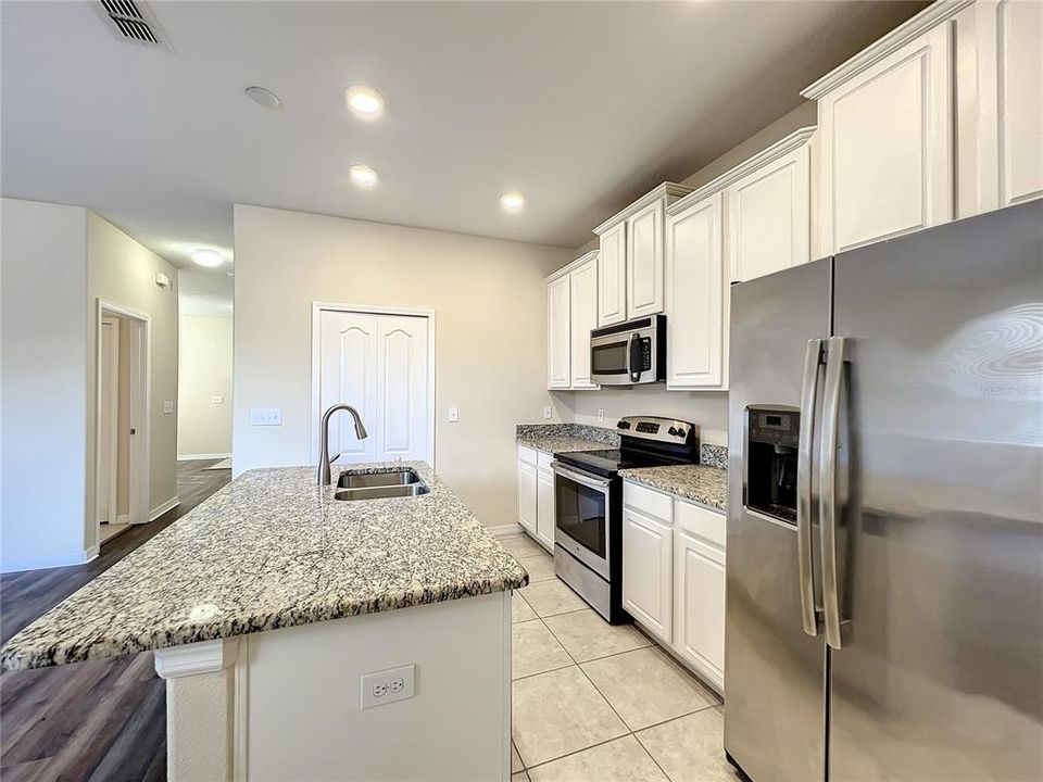 For Sale: $390,000 (3 beds, 2 baths, 1745 Square Feet)