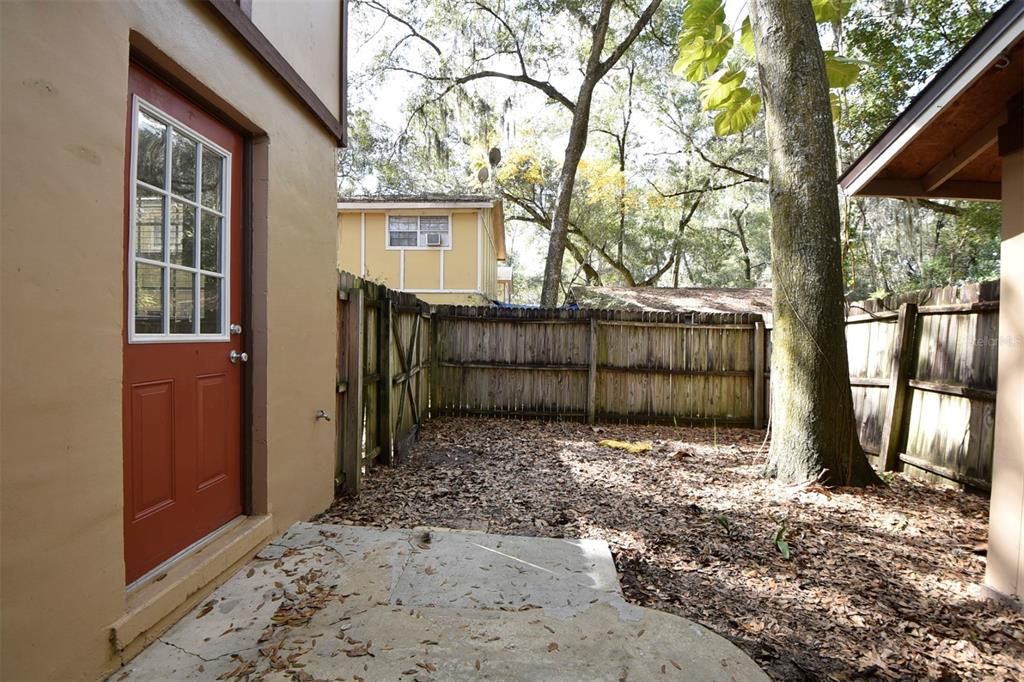 For Rent: $1,600 (2 beds, 1 baths, 1008 Square Feet)