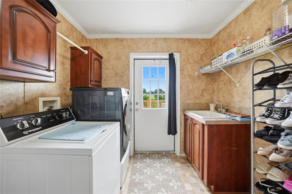 На продажу: $545,000 (3 спален, 2 ванн, 1622 Квадратных фут)