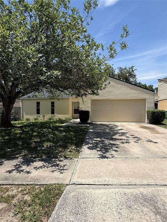 For Rent: $2,399 (3 beds, 2 baths, 1580 Square Feet)