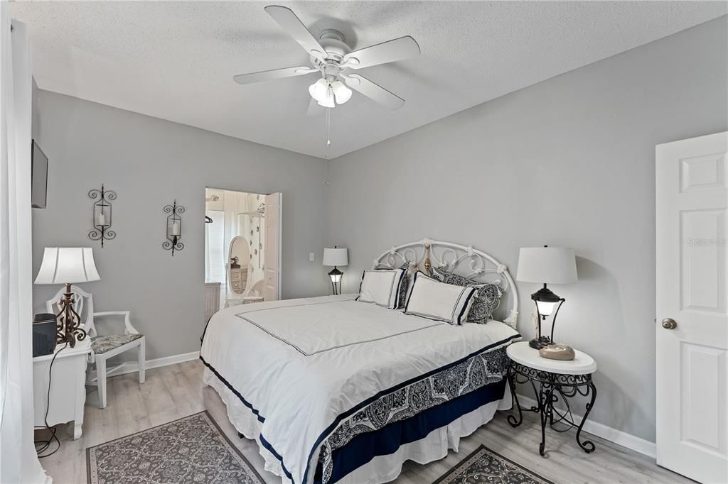 For Sale: $619,000 (3 beds, 2 baths, 1032 Square Feet)