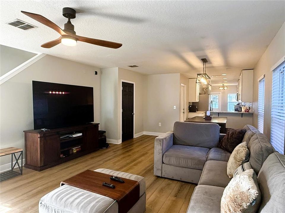 For Rent: $3,600 (3 beds, 2 baths, 1498 Square Feet)