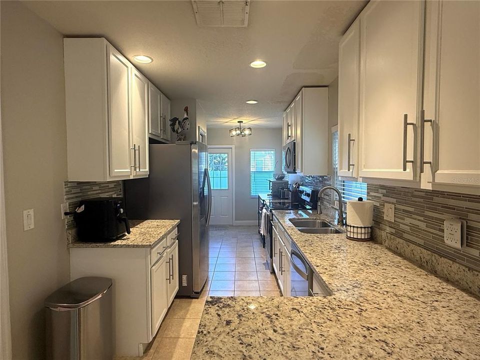 For Rent: $3,600 (3 beds, 2 baths, 1498 Square Feet)