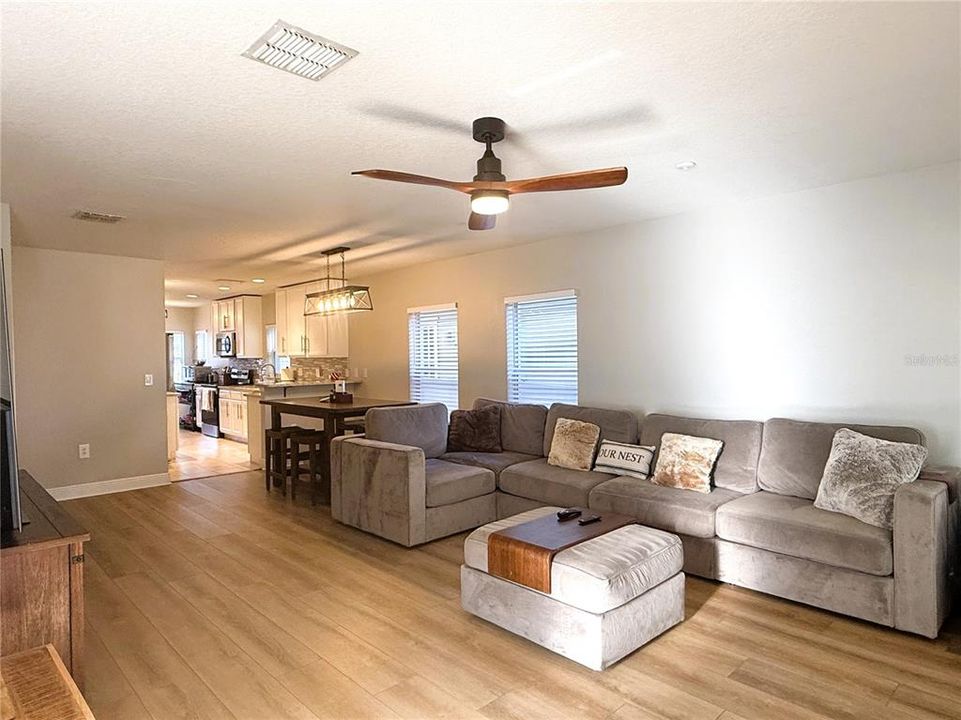 For Rent: $3,600 (3 beds, 2 baths, 1498 Square Feet)