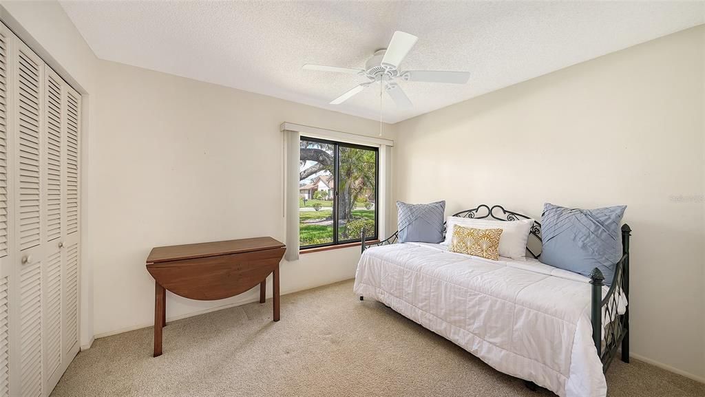 Active With Contract: $215,000 (3 beds, 2 baths, 1679 Square Feet)